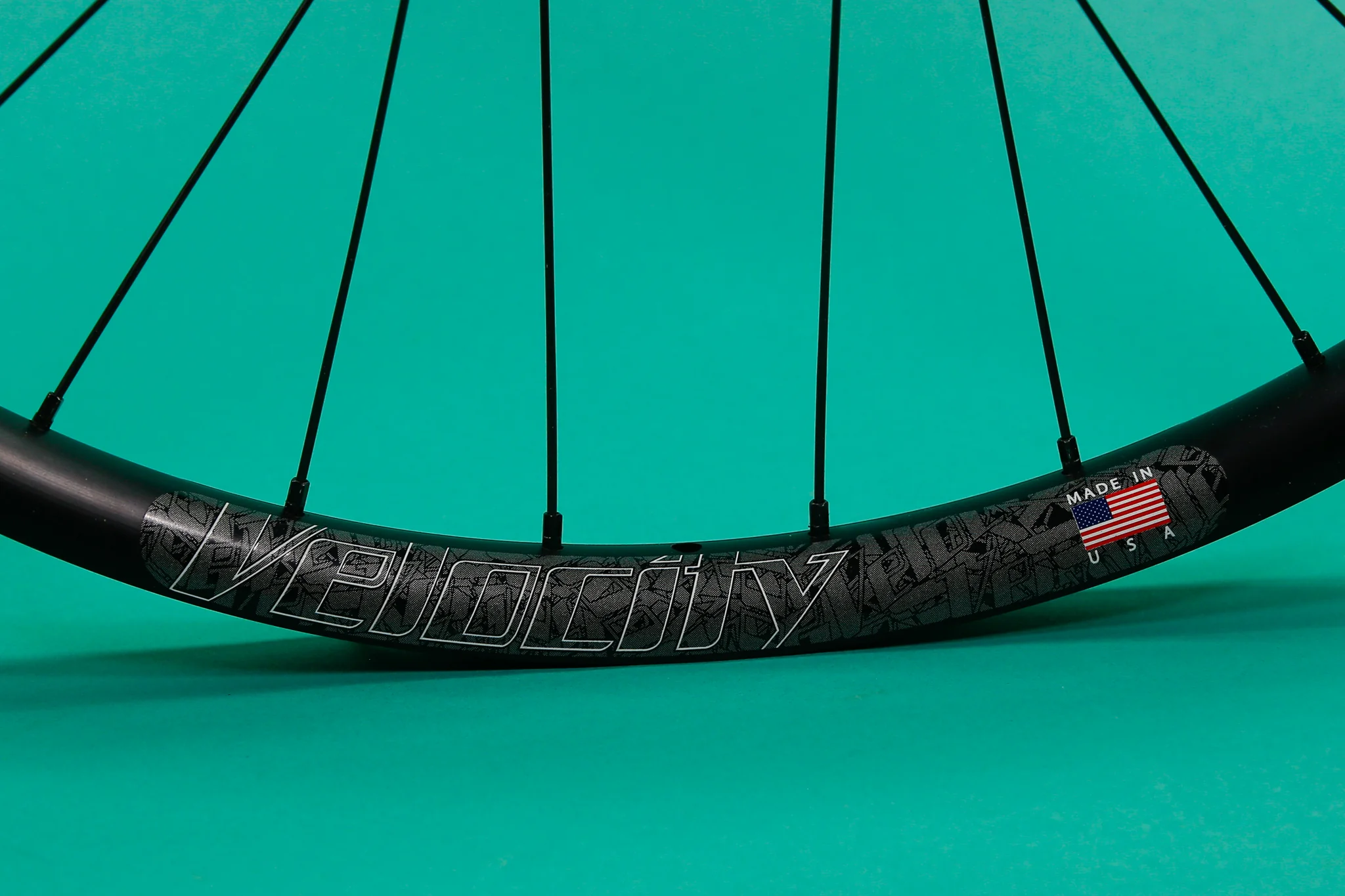650b Velocity Blunt SS to Son Dynamo Disc Front Wheel - Image 3