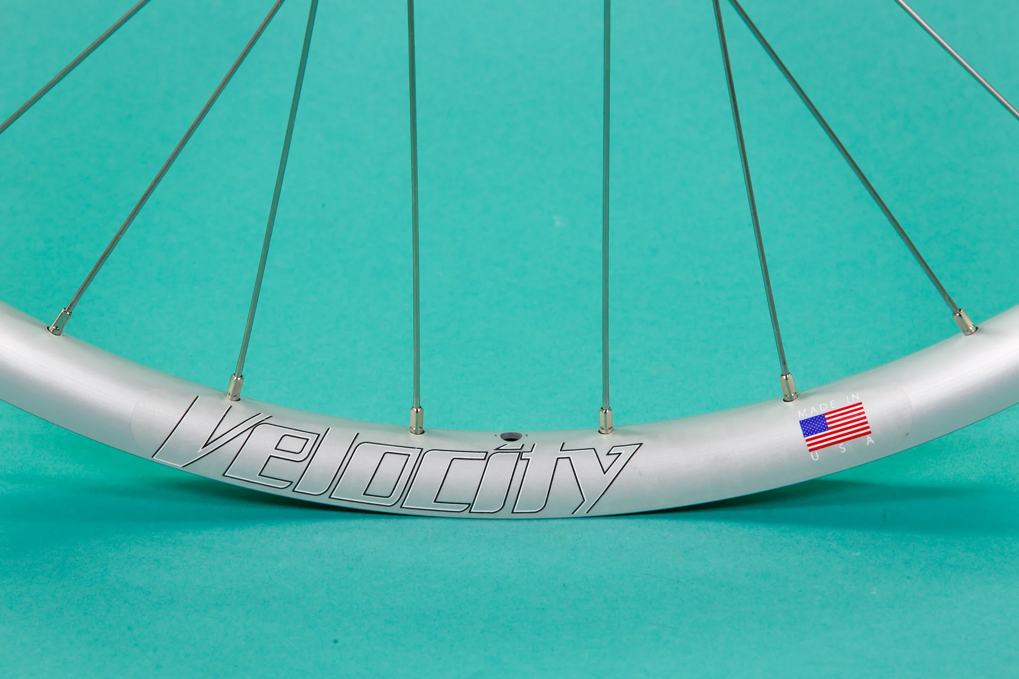 650b Velocity Blunt SS to Son Dynamo Disc Front Wheel - Image 8