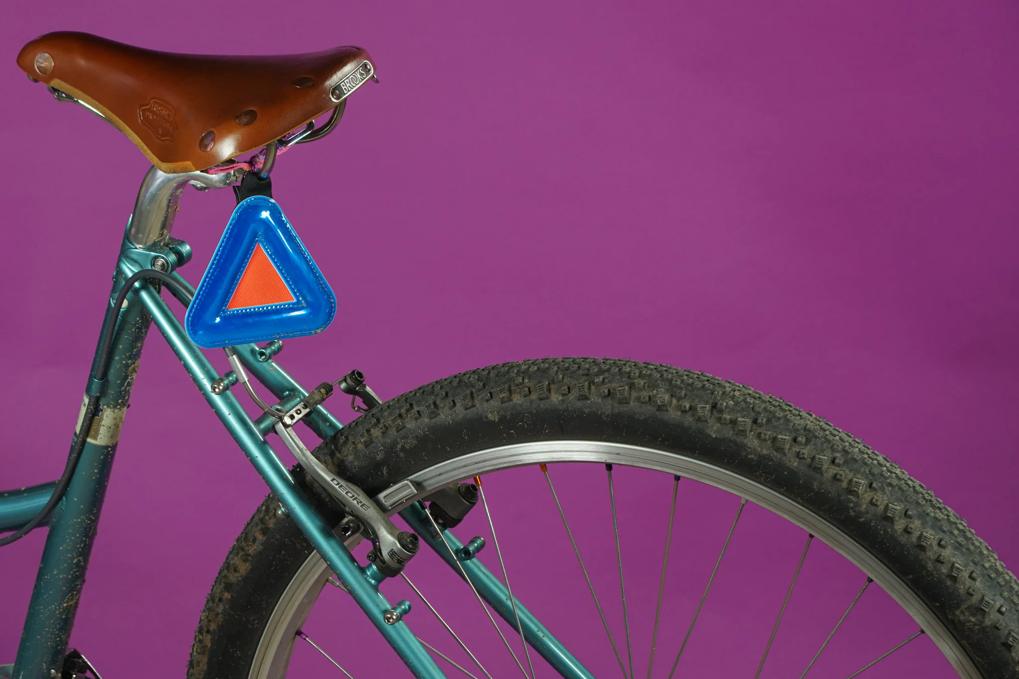 Blue Lug Reflective Triangles - Image 16
