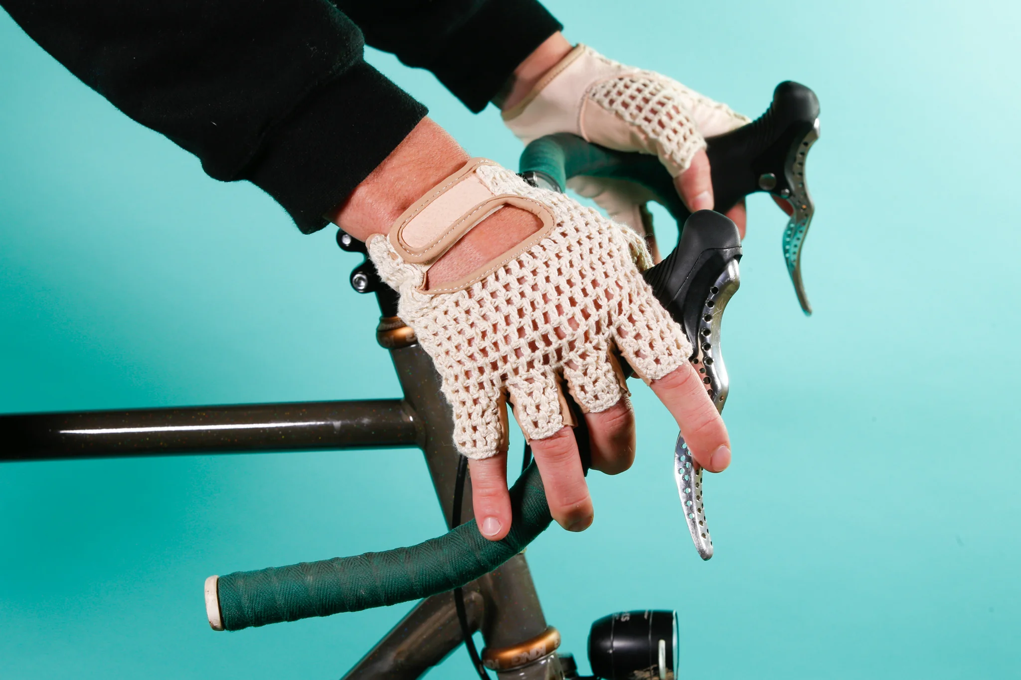 Rivendell X Cardiff GOAT Cycling Gloves - Image 3